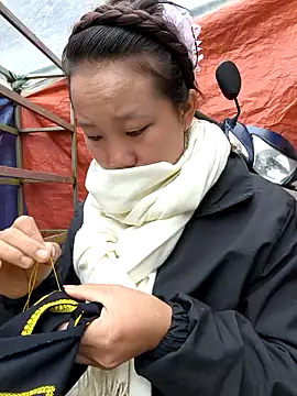 Snapshot of liu-liusexy chatting on 5, 12, 2025 liu-liusexy online show from 5, 12, 2025