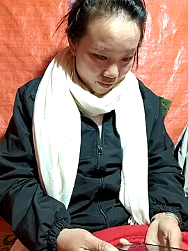 Snapshot of liu-liusexy chatting on 5, 12, 2025 liu-liusexy online show from 5, 12, 2025