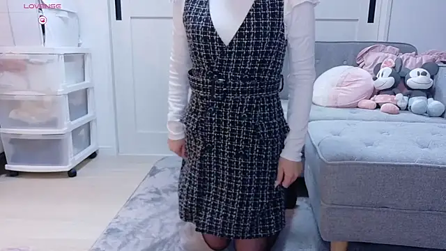 YURi luv online show from 16, 12, 2025