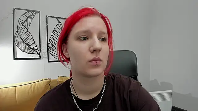 Snapshot of Hailey_Foxy chatting on 8, 4, 2026 Hailey Foxy online show from 8, 4, 2026