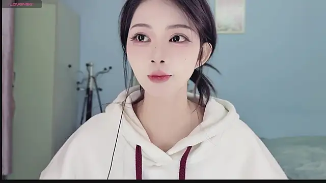 Snapshot of Sue101010 chatting on 25, 11, 2025 Sue101010 online show from 25, 11, 2025