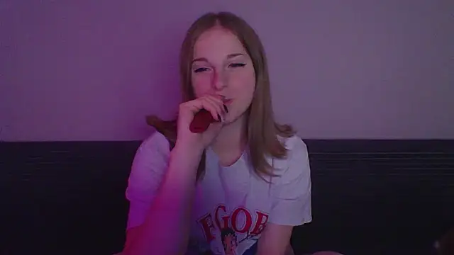 Snapshot of Star_Girlish chatting on 30, 10, 2025 Star Girlish online show from 30, 10, 2025