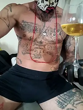 malvadobrilhante online show from 17, 9, 2025
