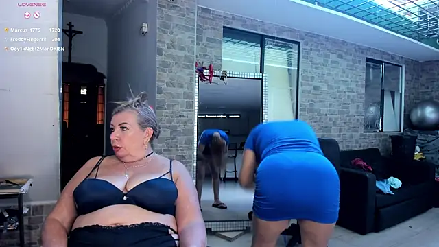 Snapshot of _SARAI_DUPONT chatting on 5, 5, 2026 SARAI DUPONT online show from 5, 5, 2026