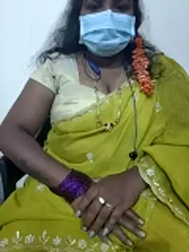 Snapshot of Silk_Smitha_27 chatting on 17, 12, 2025 Silk Smitha 27 online show from 17, 12, 2025