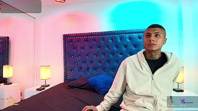 Snapshot of Damian_and_roxanne chatting on 26, 10, 2025 Damian and roxanne online show from 26, 10, 2025