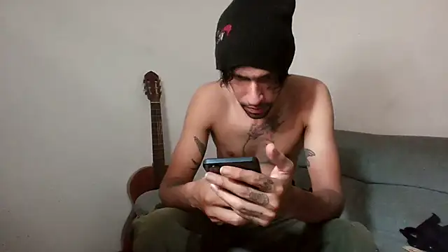 Snapshot of Alejandro92_cali chatting on 8, 6, 2026 Alejandro92 cali online show from 8, 6, 2026