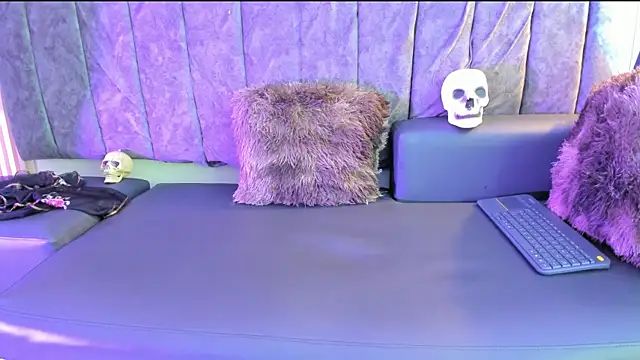 Snapshot of Rowan_Mills chatting on 30, 9, 2025 Rowan Mills online show from 30, 9, 2025