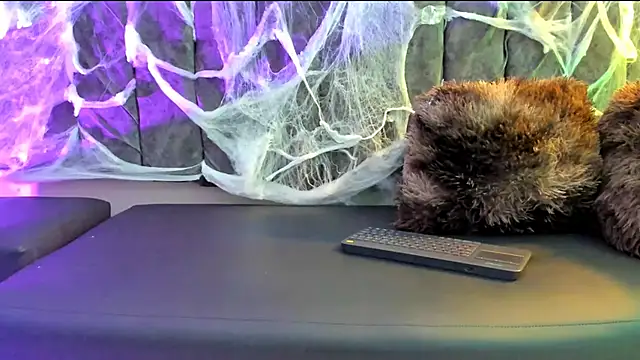 Snapshot of Rowan_Mills chatting on 11, 10, 2025 Rowan Mills online show from 11, 10, 2025