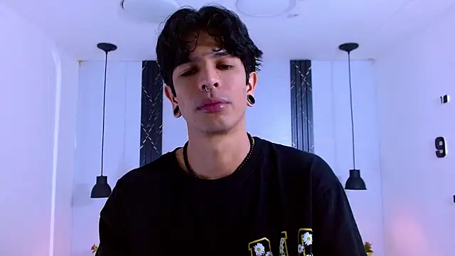 Snapshot of Franvill_Trato chatting on 17, 12, 2025 Franvill Trato online show from 17, 12, 2025