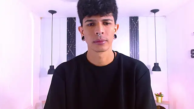 Snapshot of Franvill_Trato chatting on 21, 12, 2025 Franvill Trato online show from 21, 12, 2025