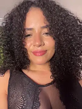 Snapshot of AfroSalvaje chatting on 14, 12, 2025 AfroSalvaje online show from 14, 12, 2025