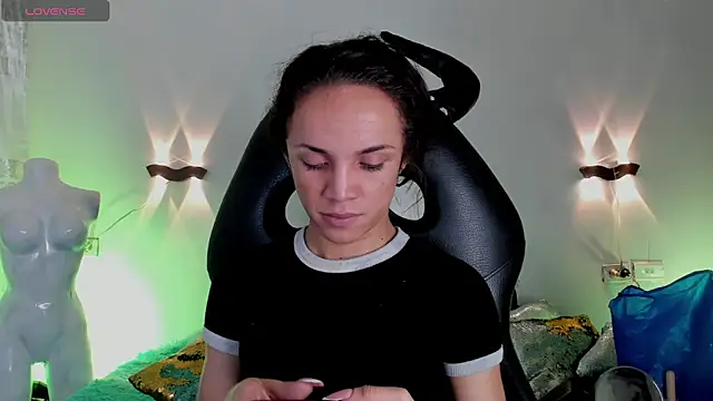 Cristal Gem1 online show from 8, 3, 2026