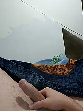 Snapshot of este_juan chatting on 21, 10, 2025 este juan online show from 21, 10, 2025