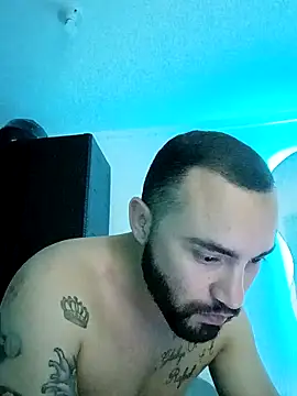 Snapshot of este_juan chatting on 8, 4, 2026 este juan online show from 8, 4, 2026