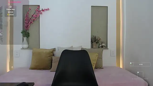 Snapshot of Glory_girl chatting on 8, 10, 2025 Glory girl online show from 8, 10, 2025