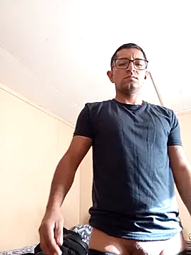 aquel boy xx online show from 27, 10, 2025