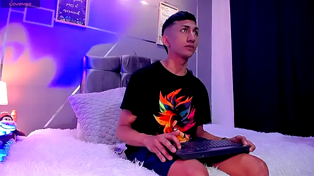 Snapshot of oliver_mr_ chatting on 18, 9, 2025 oliver mr online show from 18, 9, 2025