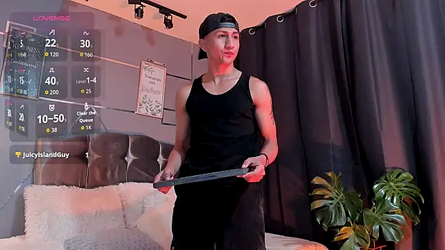 Snapshot of oliver_mr_ chatting on 3, 12, 2025 oliver mr online show from 3, 12, 2025