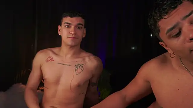 Snapshot of EROS_AND_ALAN chatting on 8, 11, 2025 EROS AND ALAN online show from 8, 11, 2025