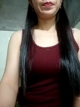 Snapshot of Vyvyy06 chatting on 24, 10, 2025 Vyvyy06 online show from 24, 10, 2025