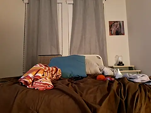 Slinkypoppet online show from 4, 12, 2025