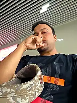 BindaasBong online show from 7, 10, 2025