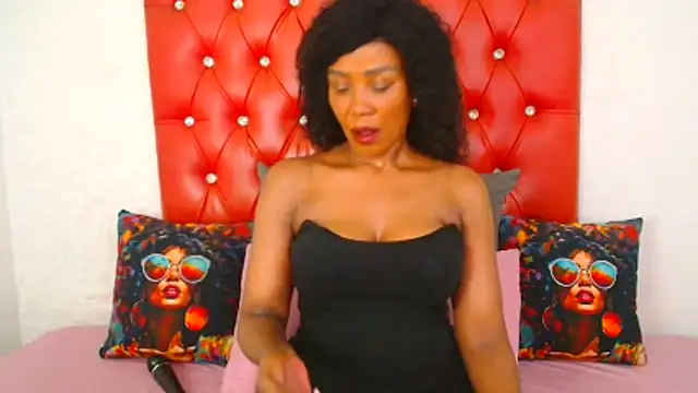 GaggingQueen32 online show from 26, 11, 2025