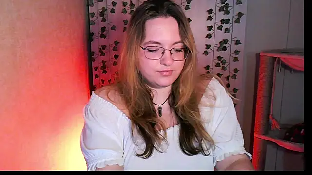 Snapshot of ZayaRush chatting on 5, 10, 2025 ZayaRush online show from 5, 10, 2025