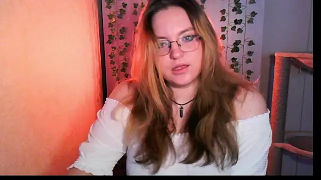 Snapshot of ZayaRush chatting on 9, 10, 2025 ZayaRush online show from 9, 10, 2025