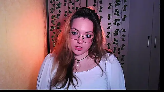 Snapshot of ZayaRush chatting on 12, 10, 2025 ZayaRush online show from 12, 10, 2025