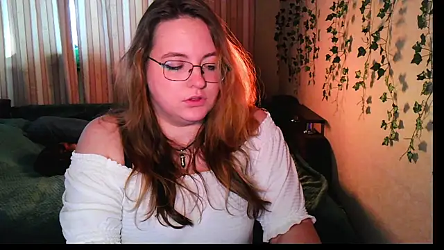 Snapshot of ZayaRush chatting on 13, 10, 2025 ZayaRush online show from 13, 10, 2025