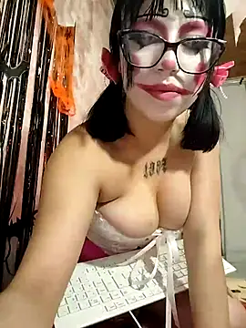 Snapshot of Kitty_Melodi chatting on 29, 10, 2025 Kitty Melodi online show from 29, 10, 2025