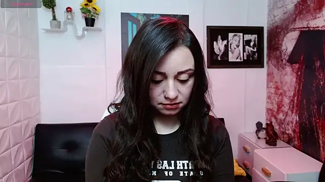 Eva Roussell online show from 4, 2, 2026