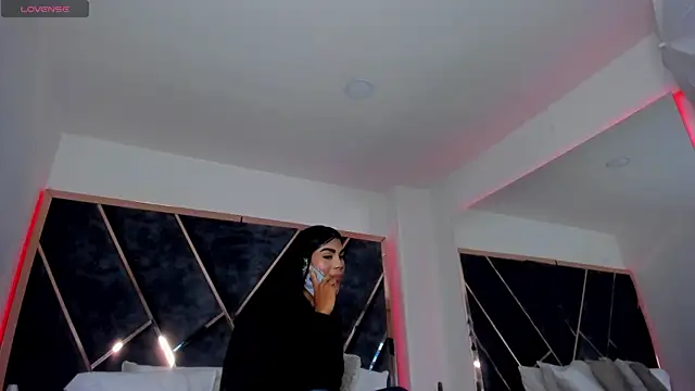 SusanaHenao online show from 18, 12, 2025