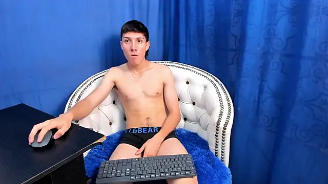 Snapshot of LittleDanny_ chatting on 25, 9, 2025 LittleDanny online show from 25, 9, 2025