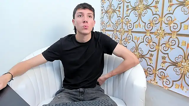 LittleDanny  online show from 16, 12, 2025