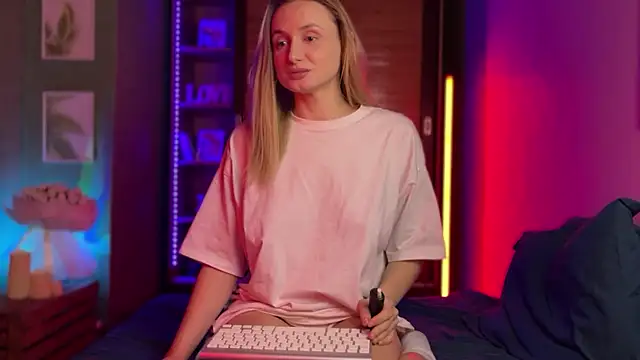 LovaMay online show from 22, 2, 2026