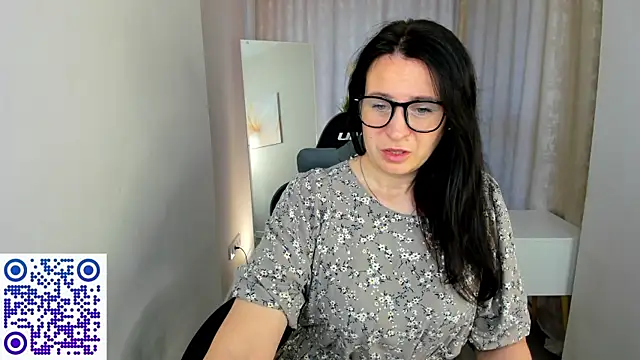 Snapshot of Lea_shadom chatting on 25, 6, 2026 Lea shadom online show from 25, 6, 2026