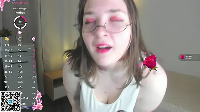 LakeshiaVodopich online show from 3, 10, 2025