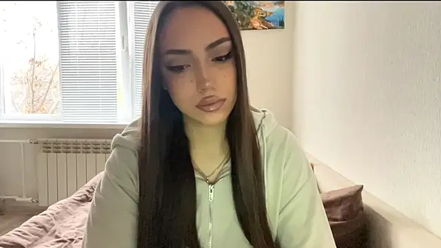 Snapshot of Leaf_Unto chatting on 3, 11, 2025 Leaf Unto online show from 3, 11, 2025