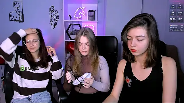 Snapshot of veronica_bubble chatting on 5, 12, 2025 veronica bubble online show from 5, 12, 2025