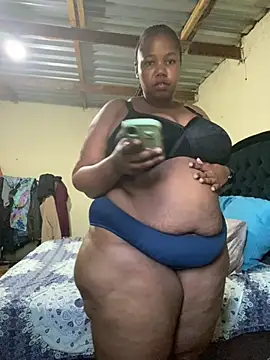 Curvycandy95 online show from 18, 4, 2026