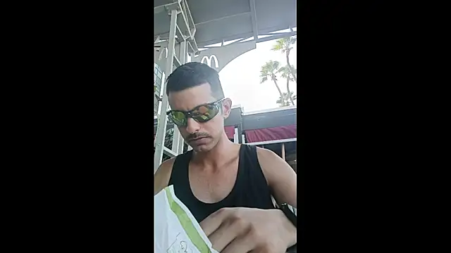 Greek crazy couple online show from 29, 10, 2025