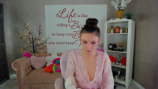 ReynaTheVixen online show from 23, 11, 2025