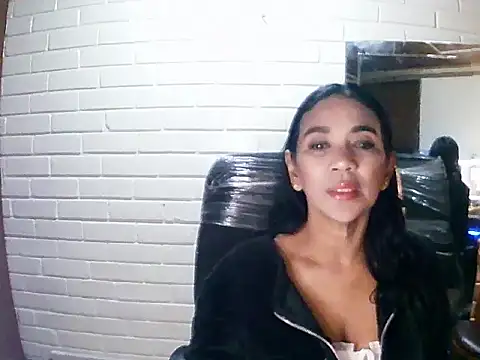 Snapshot of MiiaVelasquez chatting on 7, 11, 2025 MiiaVelasquez online show from 7, 11, 2025