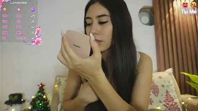 Snapshot of Roxybeautyy chatting on 15, 11, 2025 Roxybeautyy online show from 15, 11, 2025