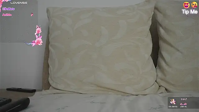 Roxybeautyy online show from 24, 3, 2026