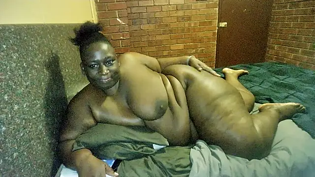 ASSQUEEN37Xx online show from 28, 10, 2025