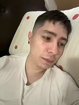 Snapshot of 9999Alez chatting on 16, 10, 2025 9999Alez online show from 16, 10, 2025